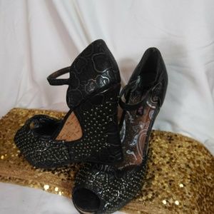 DollHouse wedge shoe